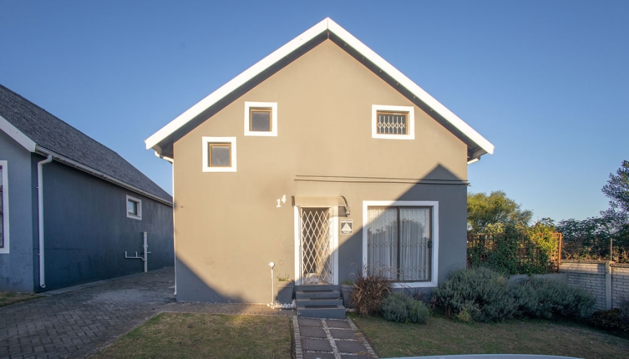 3 Bedroom Property for Sale in Sunnyridge Eastern Cape